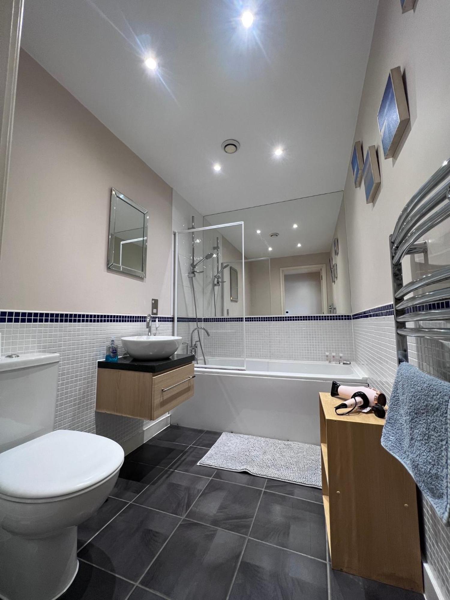 Great City Centre Getaway Apartment 2 Bed Near The Beach And Shopping Area Swansea Luaran gambar