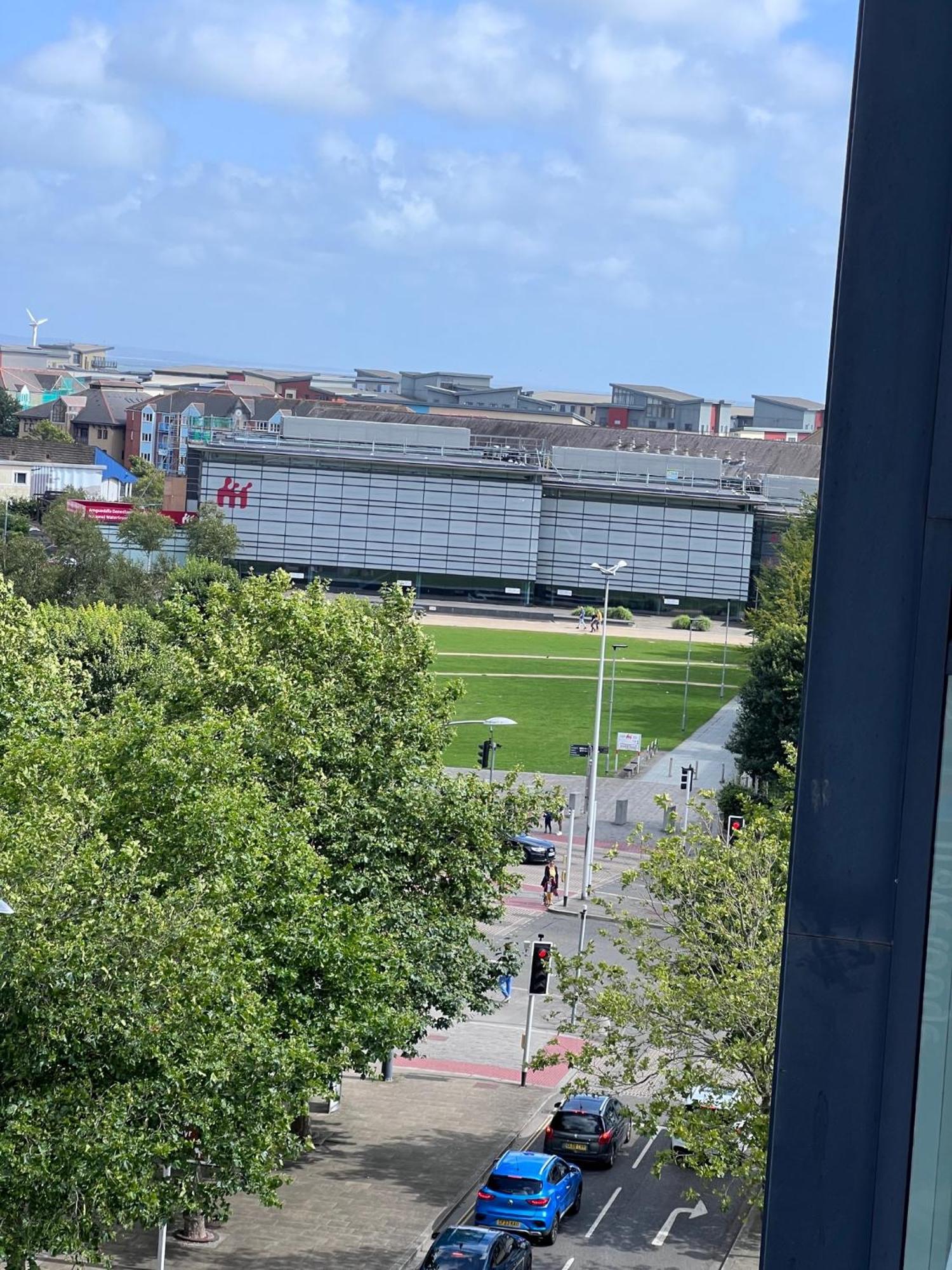 Great City Centre Getaway Apartment 2 Bed Near The Beach And Shopping Area Swansea Luaran gambar