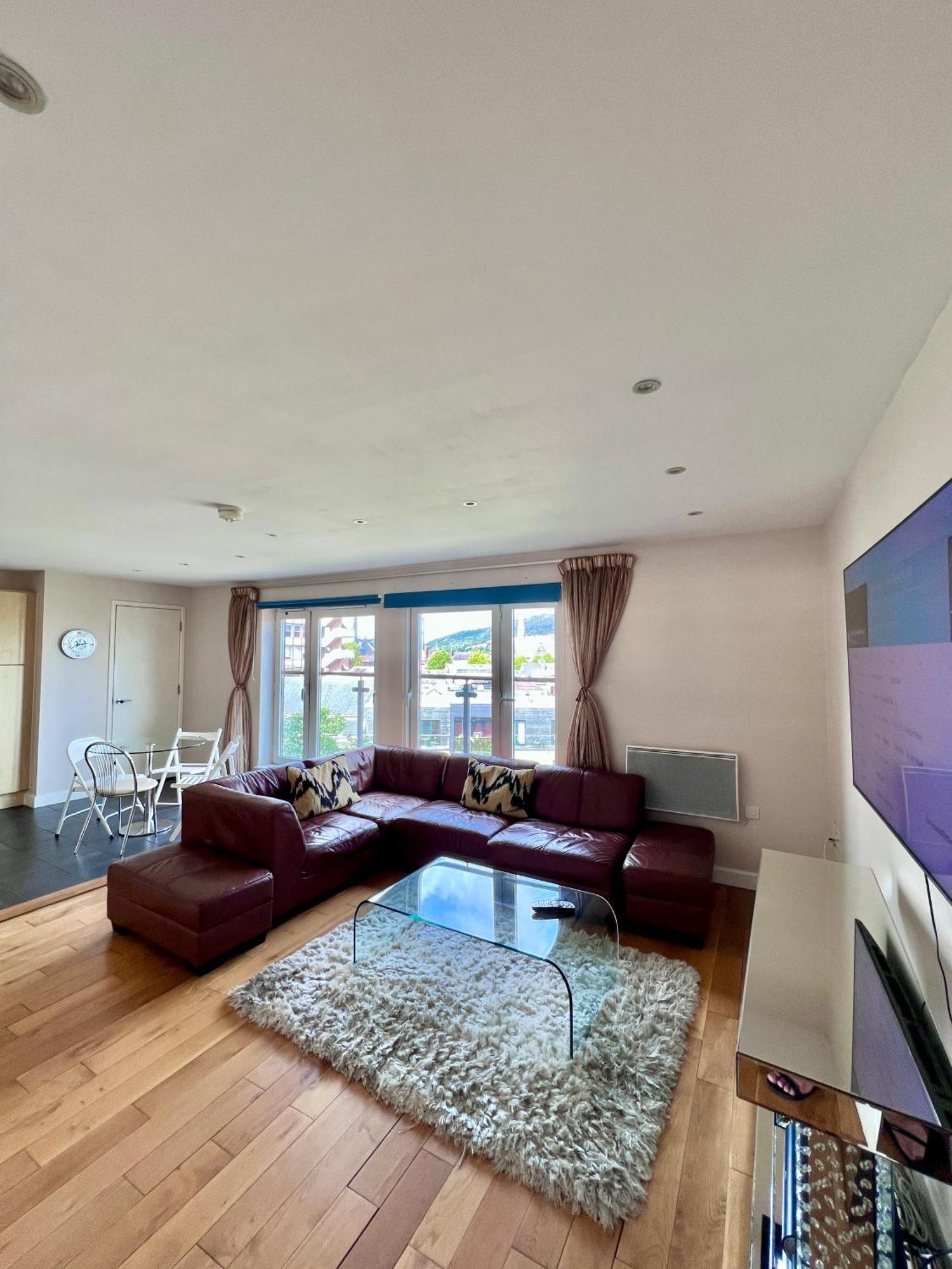 Great City Centre Getaway Apartment 2 Bed Near The Beach And Shopping Area Swansea Luaran gambar